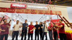 通过誉饰取家拆之窗一体两翼的立异模式